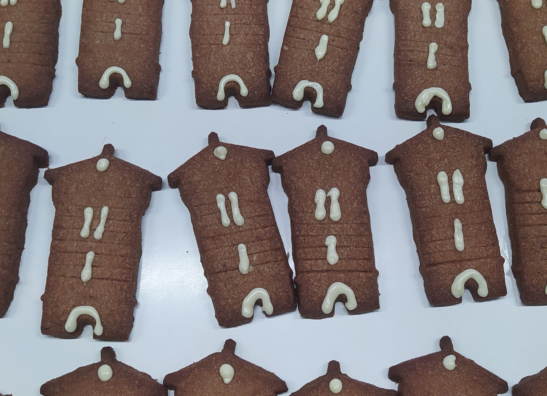 Biscotti a forma di torre dell&rsquo;acquedotto di Lomazzo